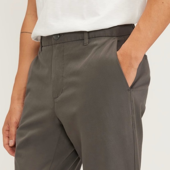 Everlane Men's Chinos in Dark Gray - Picture 4 of 9